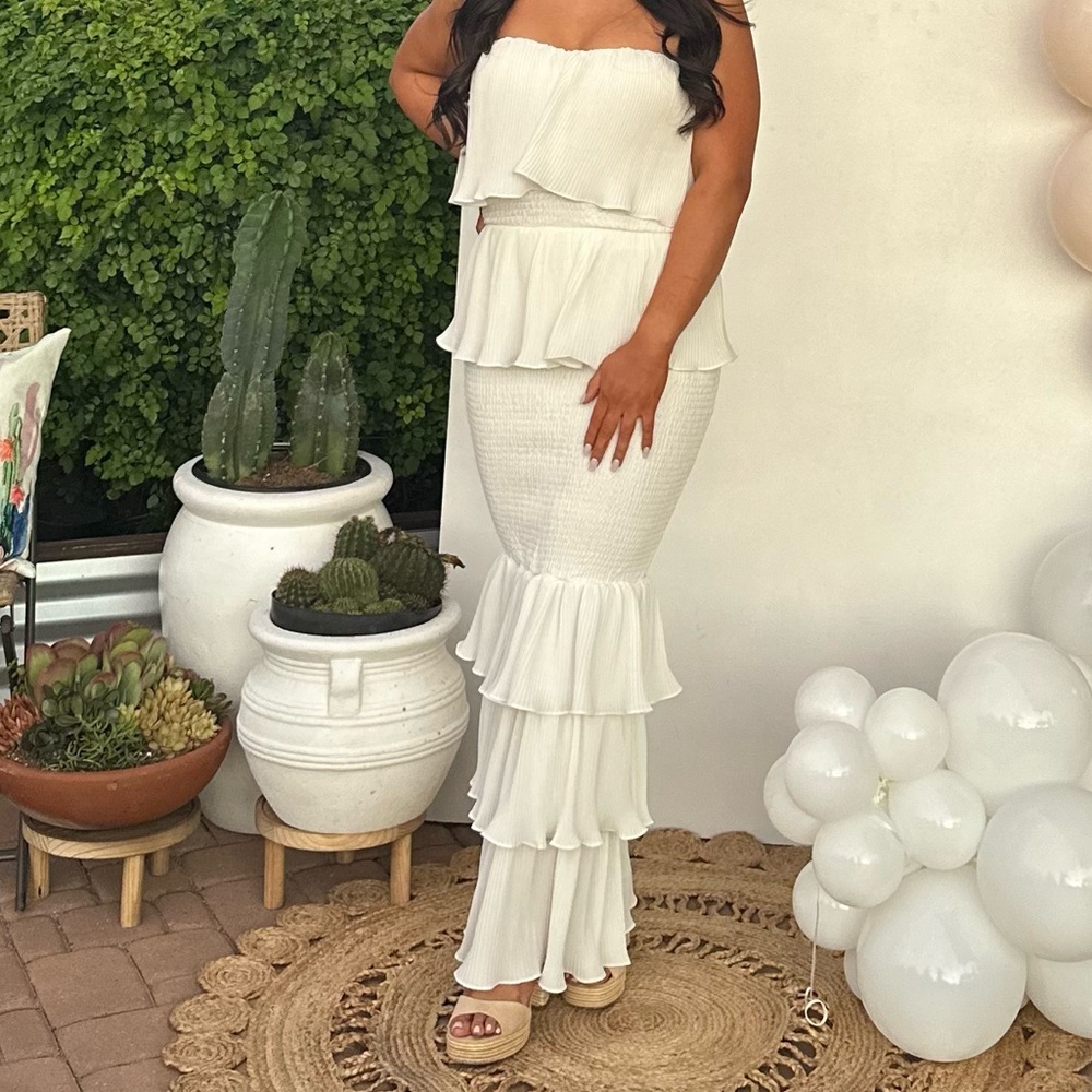JLUXLABEL White dress